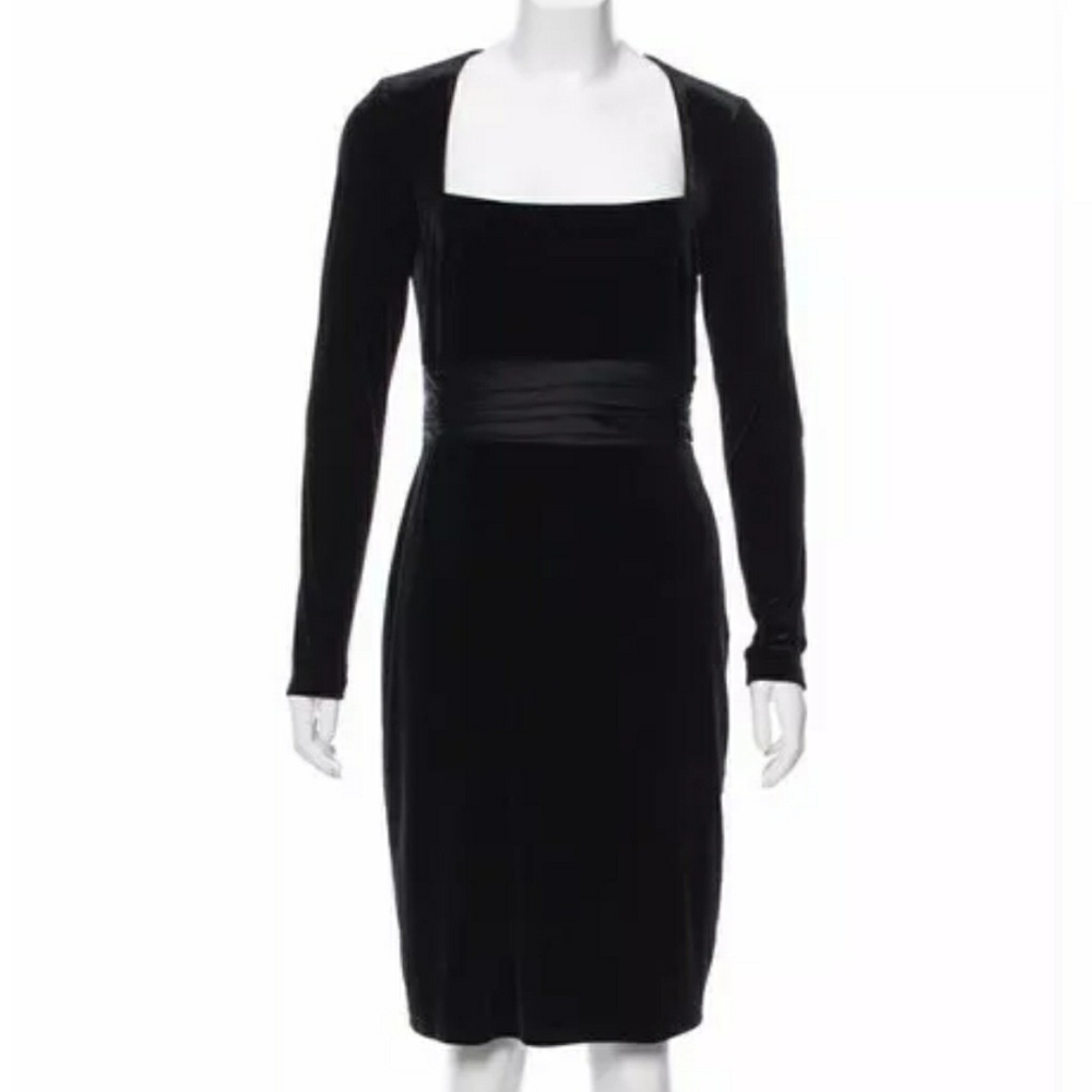 David Meister Long Sleeve velvet cocktail dress